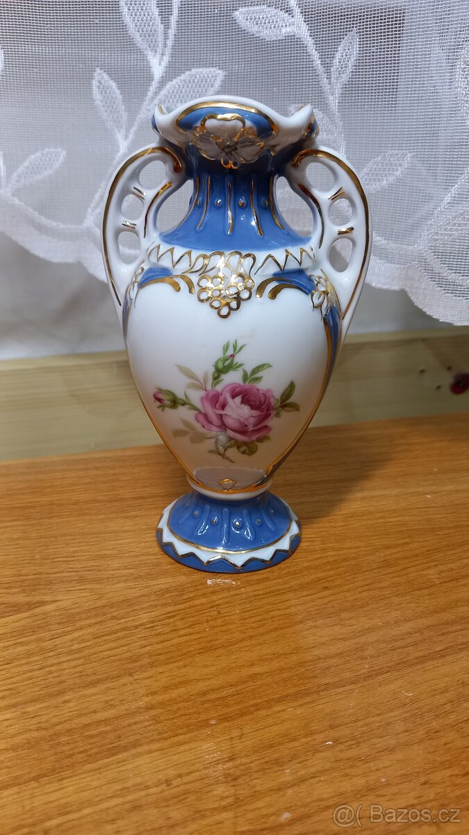 Vázička Royal Dux - tvar amfora