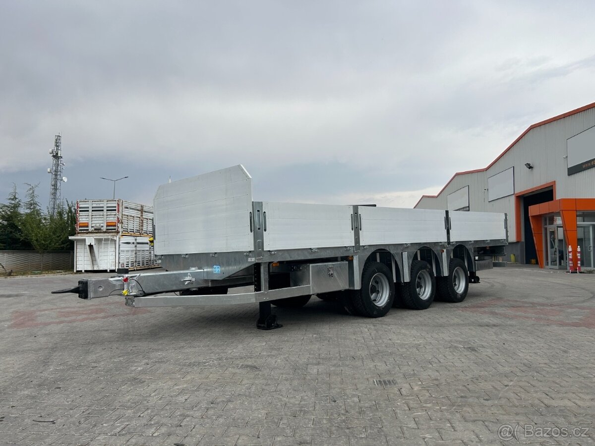 Přívěs přepravník stavebniny