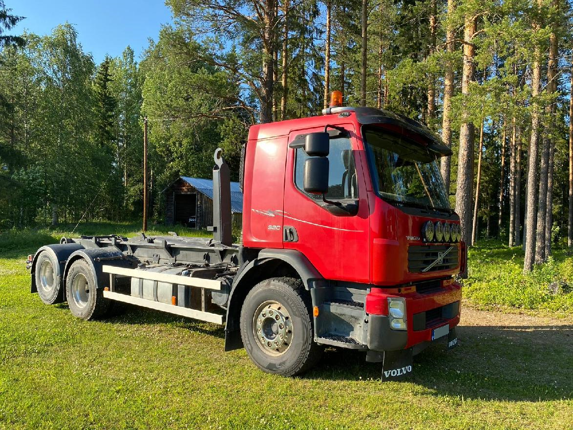 Volvo FE-320  6x2  nosič kontejneru