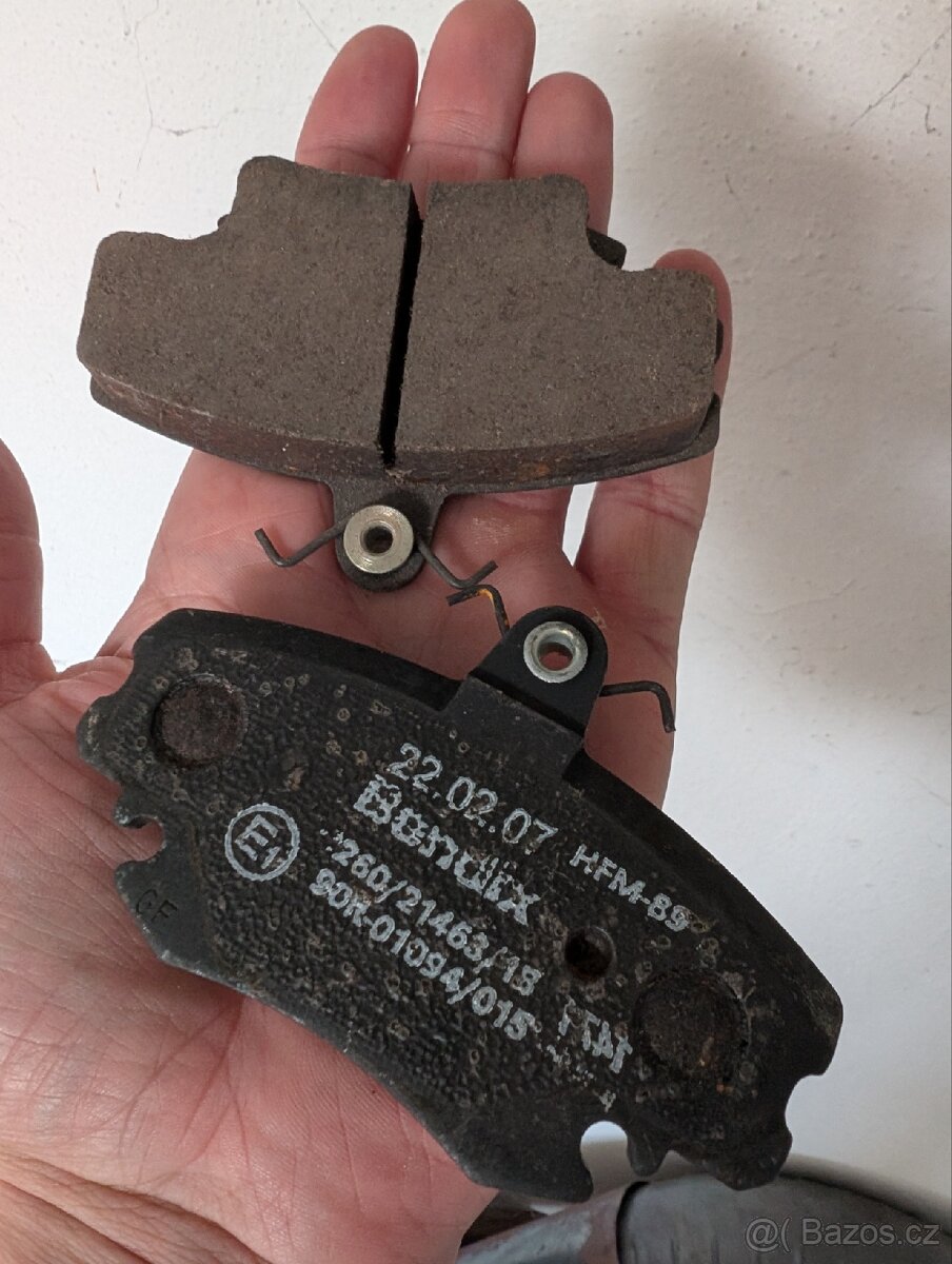 Brzdové destičky Renault 19