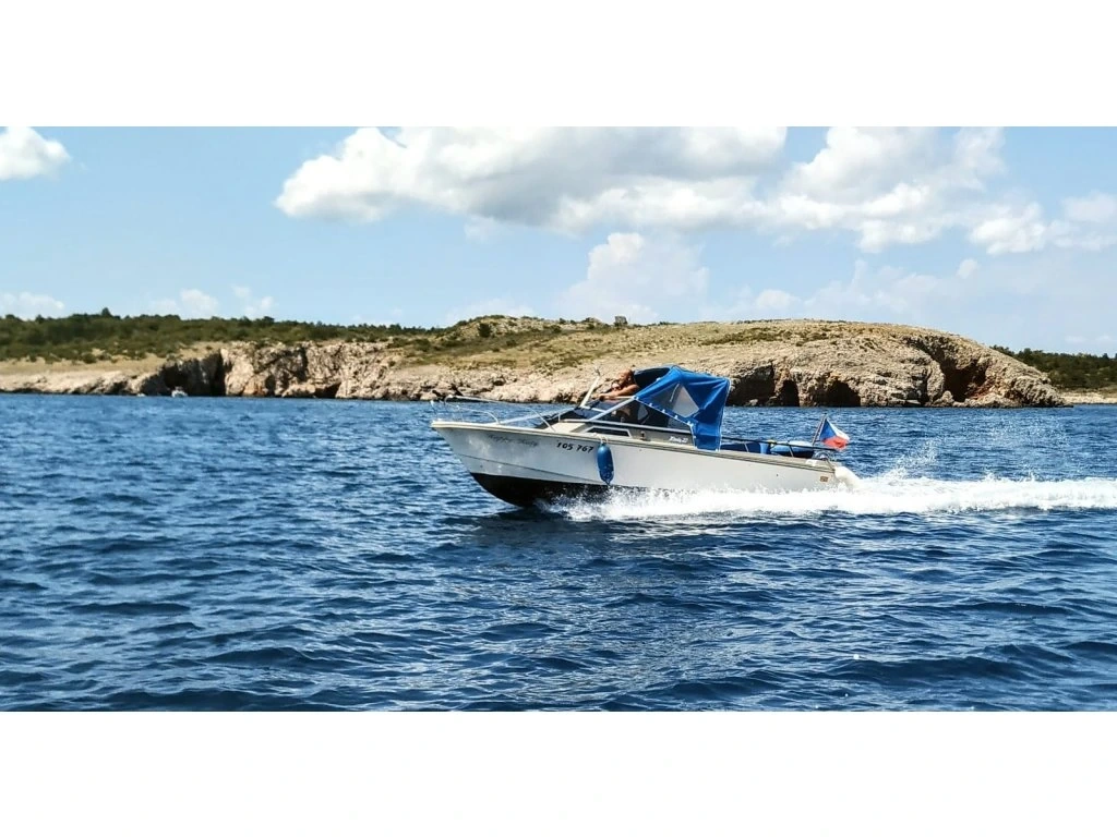 Windy 22, norská kajutová loď