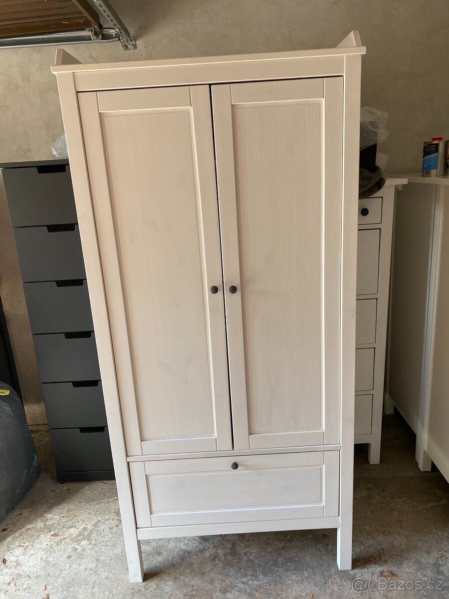 Šatní skříň IKEA Sundvik - bíl. mořidlo