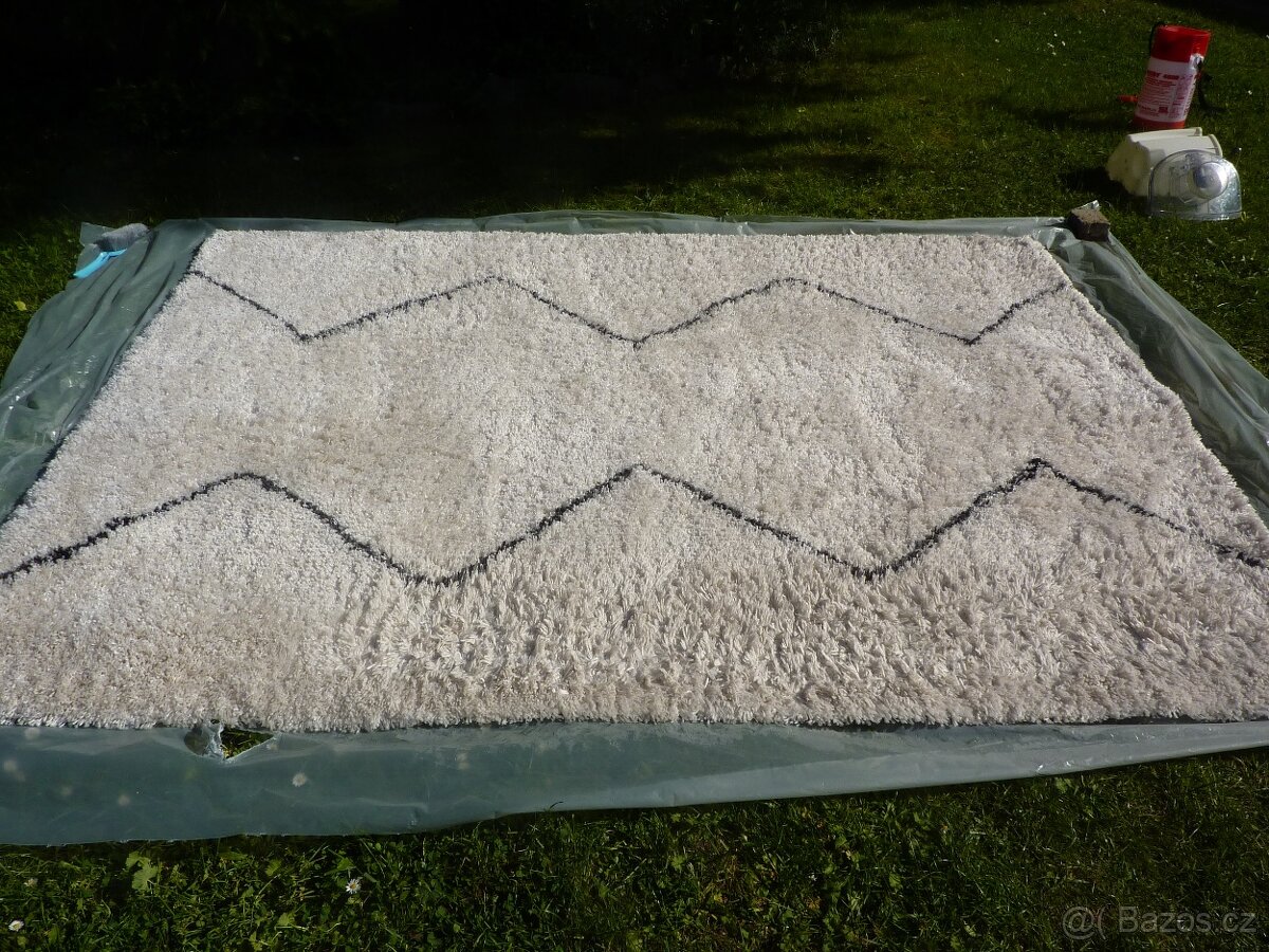 Kvalitní krémový koberec 160 x 230 cm