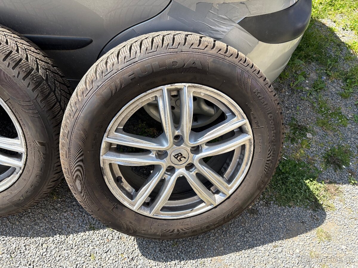 Kola Volvo xc40