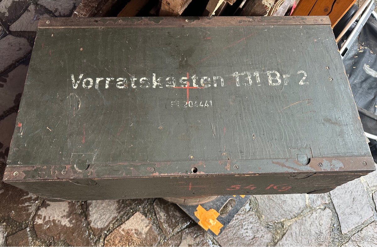 Německá vojenská bedna na díly ke kulometu MG 131