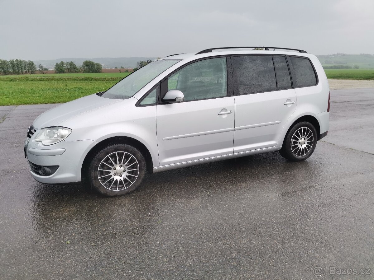 VW TOURAN