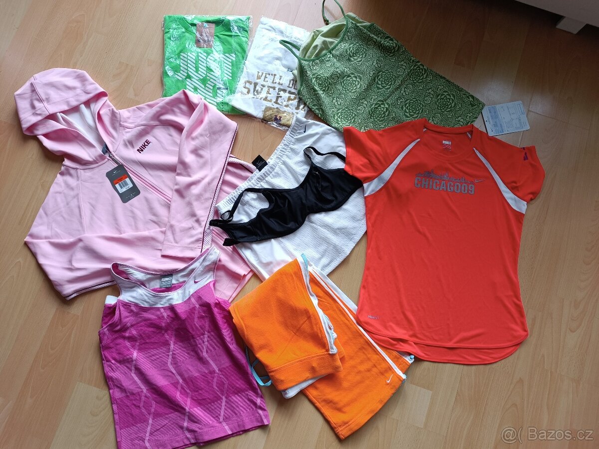 NIKE sportovní oblečení (nové+málo nošené)
