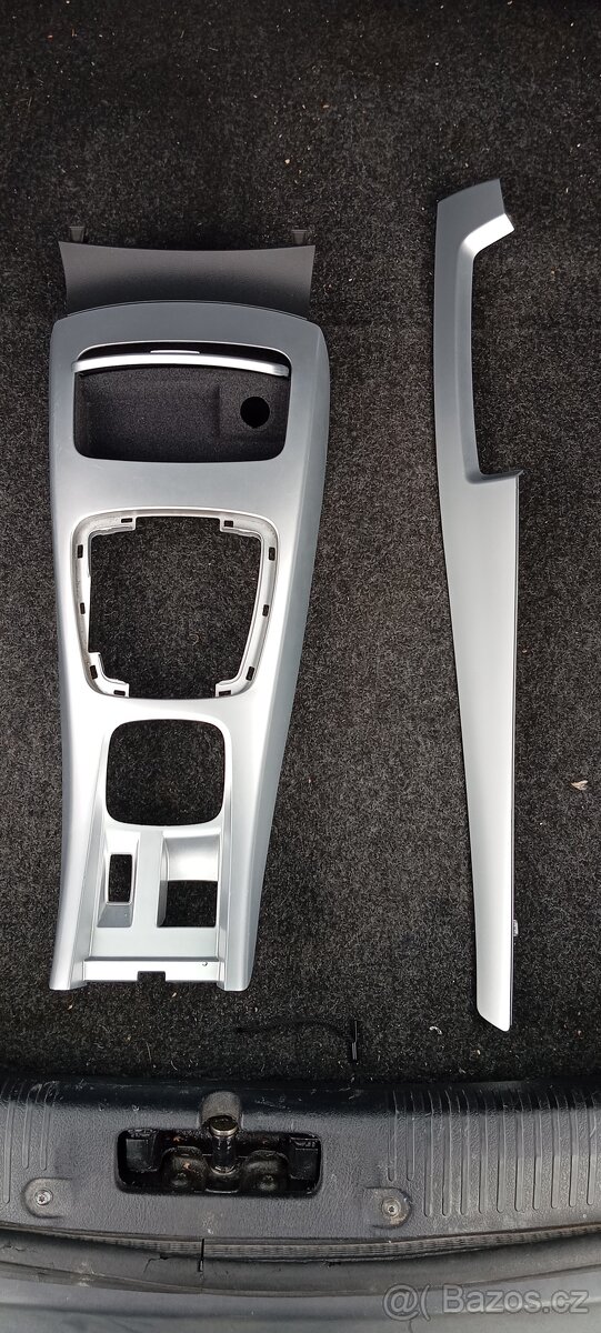 Renault Laguna 3 díly z palubní desky