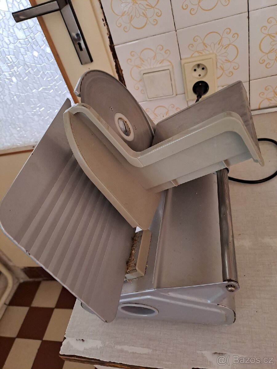 Elektrický kráječ Amboss