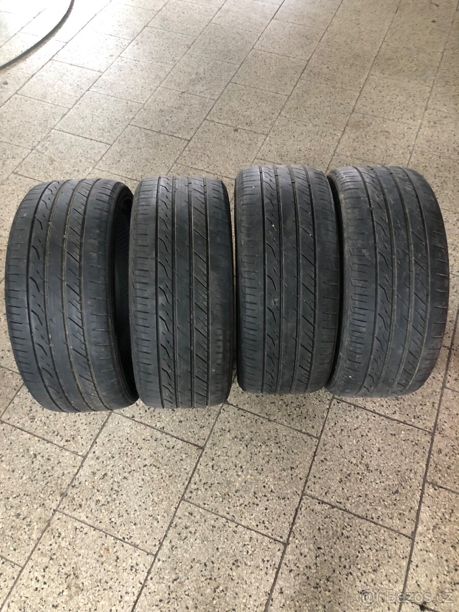 225/40/18 prodám letní sadu pneu