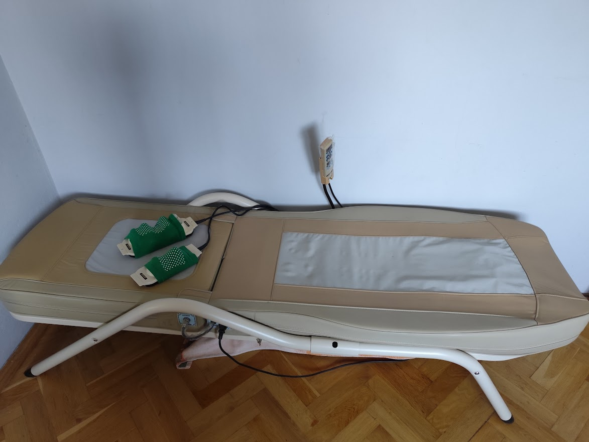 Termomasážní lehátko