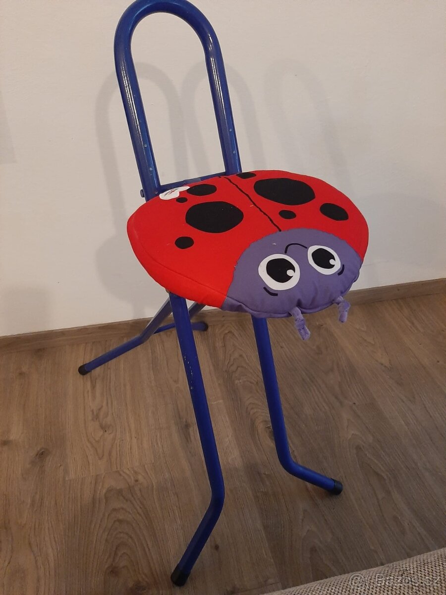 Polohovatelná židle