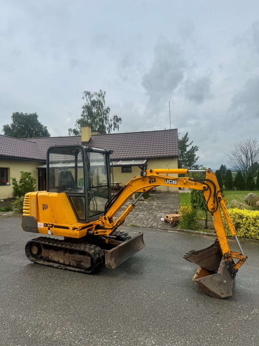 Minibagr jcb 802 2x lzice naklapecka 2.5t