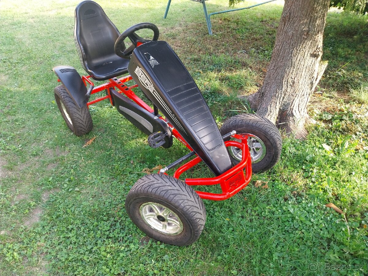Šlapací kára BERG