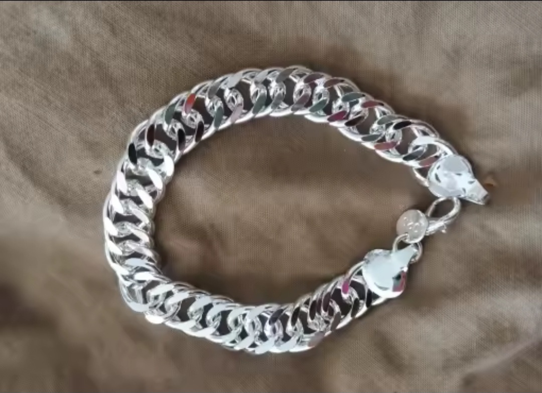 Nový dámský i pánský postříbřený náramek mohutný 20 cm