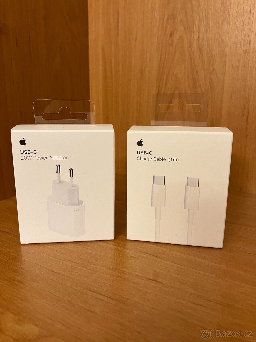Apple nabíjecí adaptér a kábel USB-C