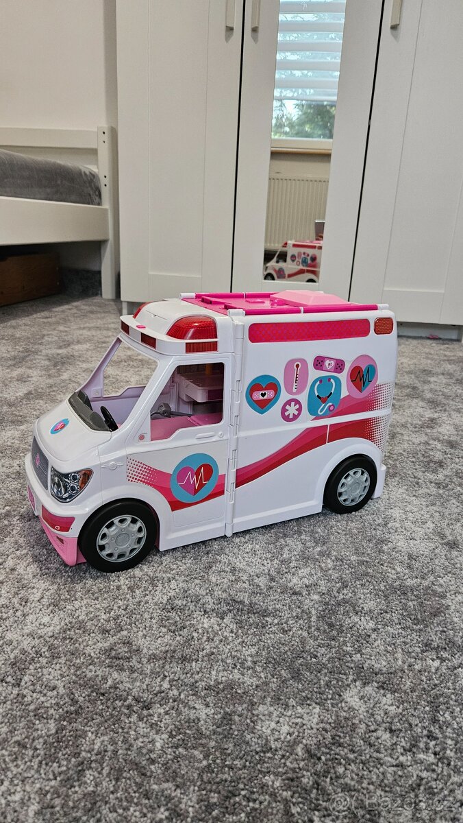 Barbie sanitka