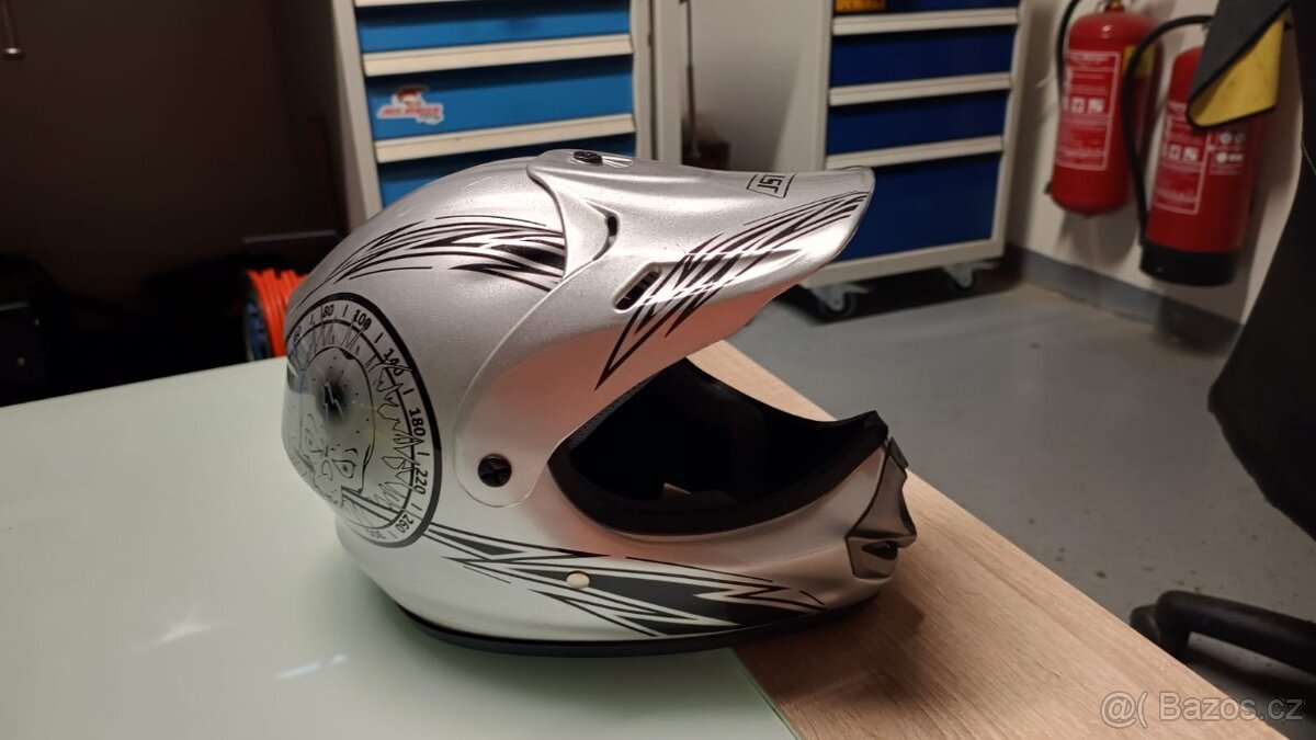 Dětská moto helma