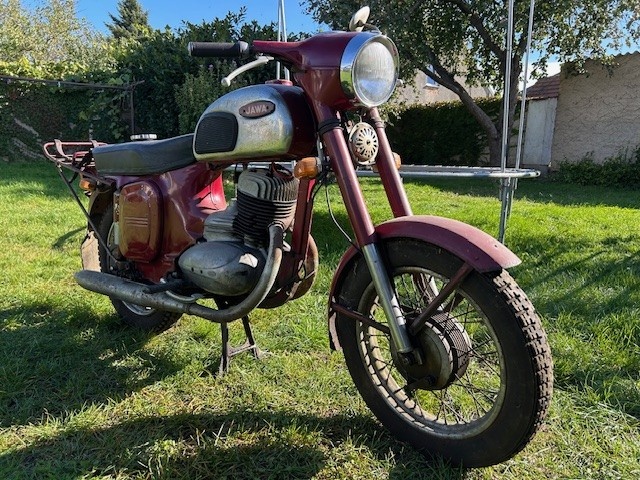 JAWA 592