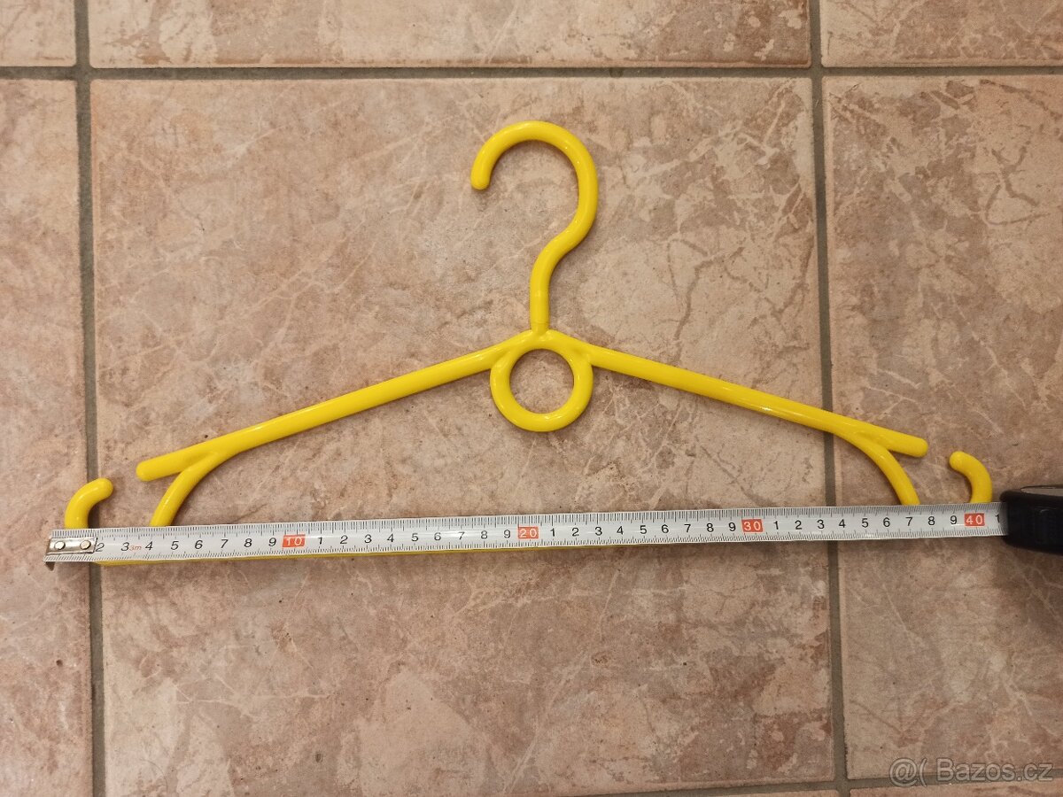 Ramínka plastová žlutá