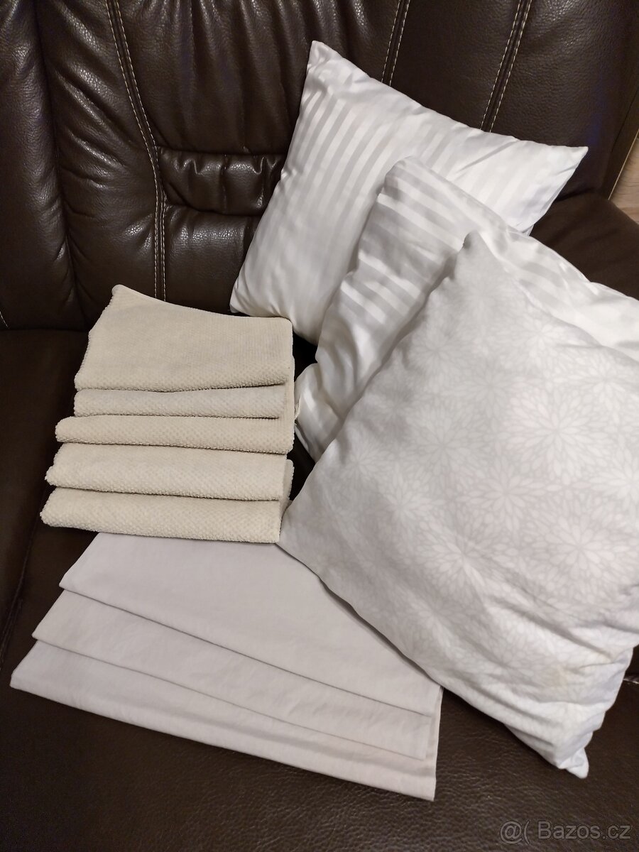 Polštářky a povlaky, ručníky sada