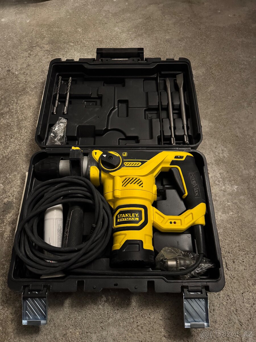 Sekací kladivo Stanley FatMax FME1250K-QS 1250 W