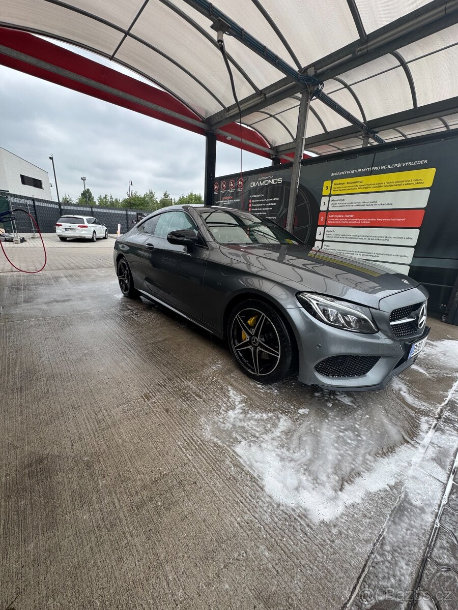 Mercedes-Benz Třídy C, Mercedes-Benz,220d, AMG line