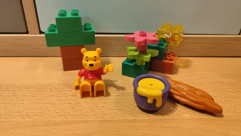 Medvídek pú na pikniku - lego duplo