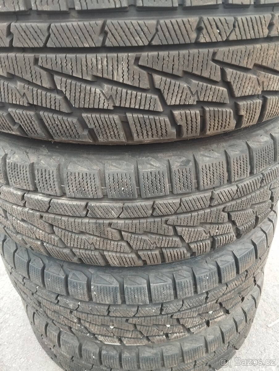Alu Kola Nisan 215/60/R 17