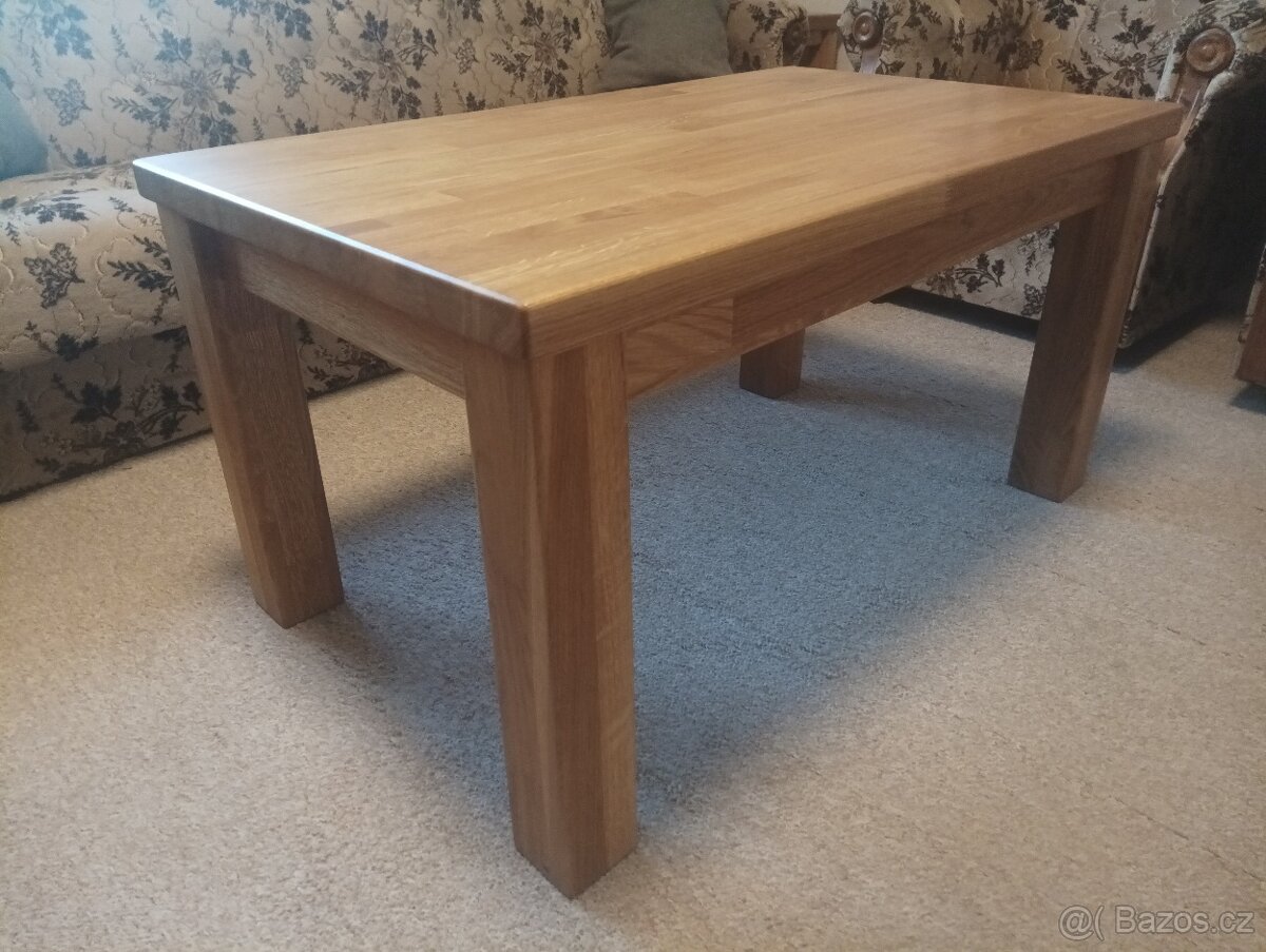 konferenční stolek