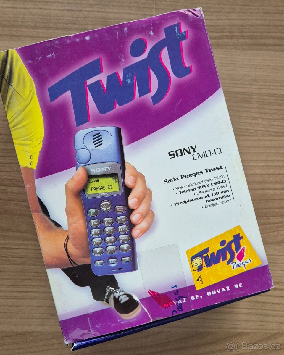 Legendarni retro mobil Sony CMD-C1