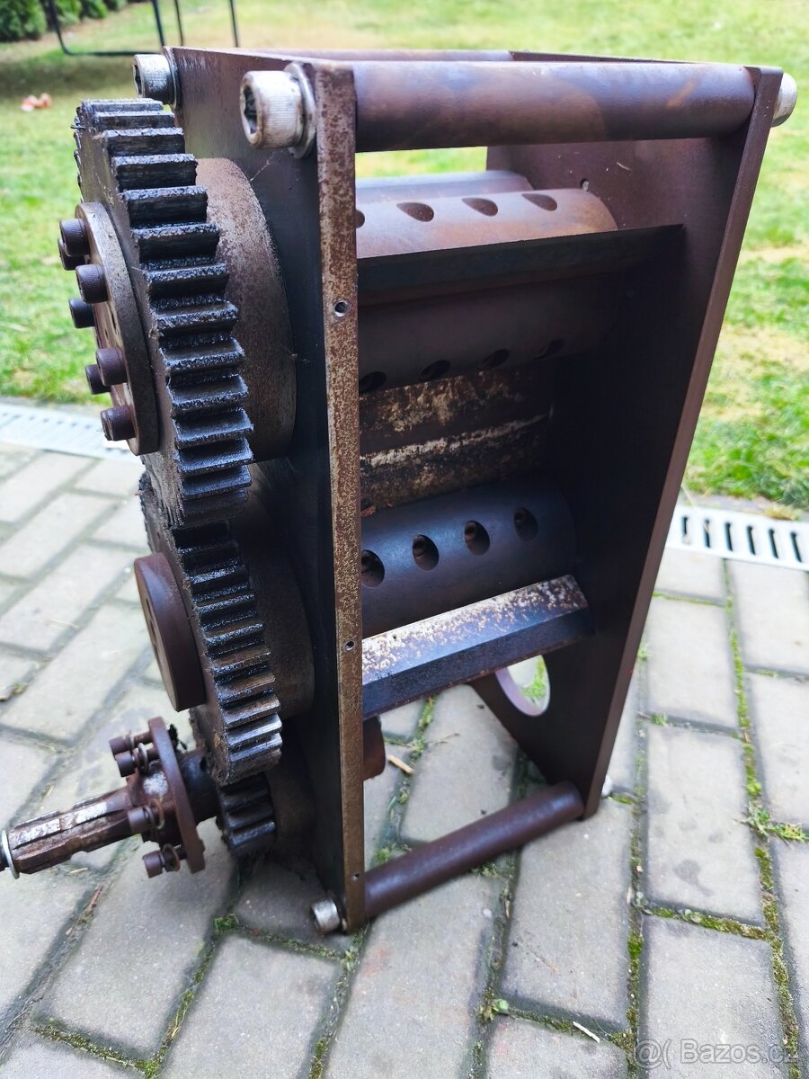 Štěpkovač,špalíkovač