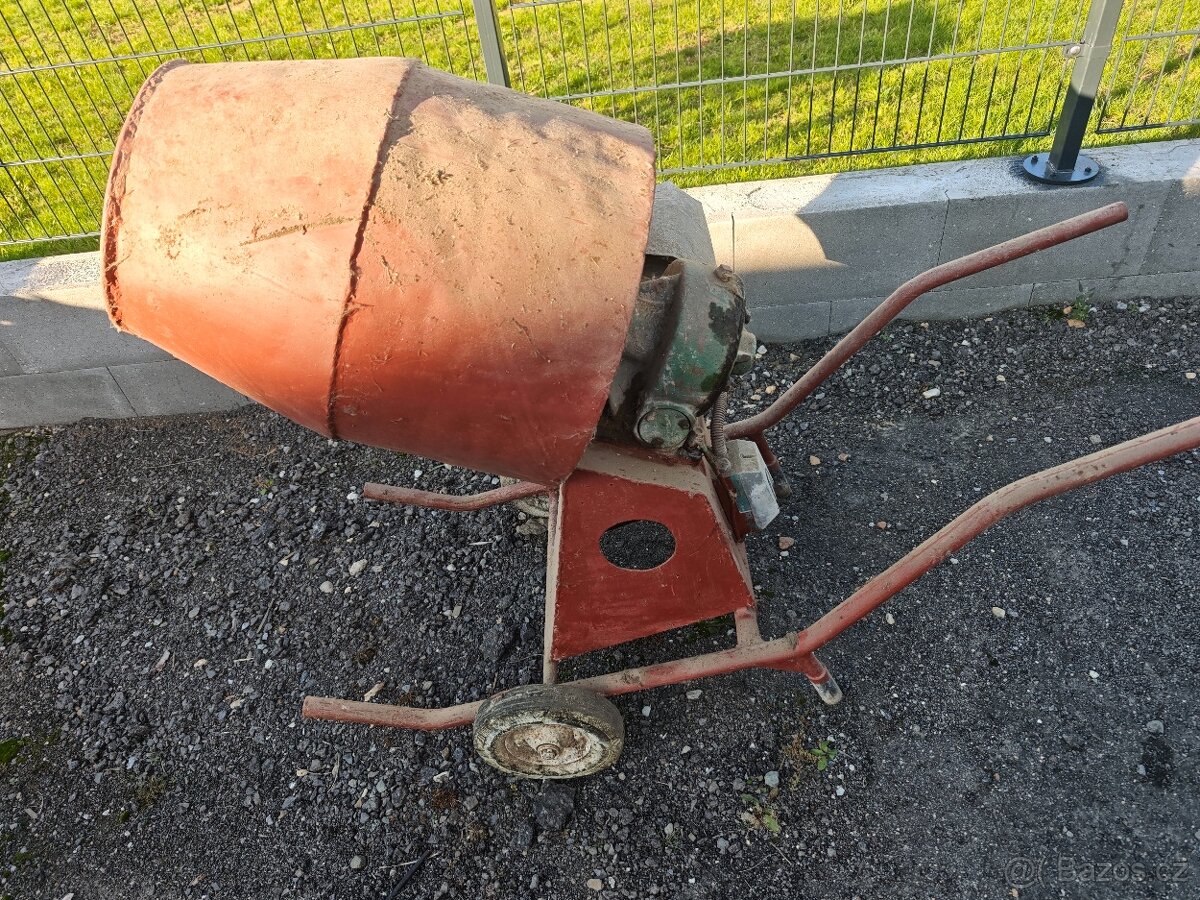 Stavební míchačka