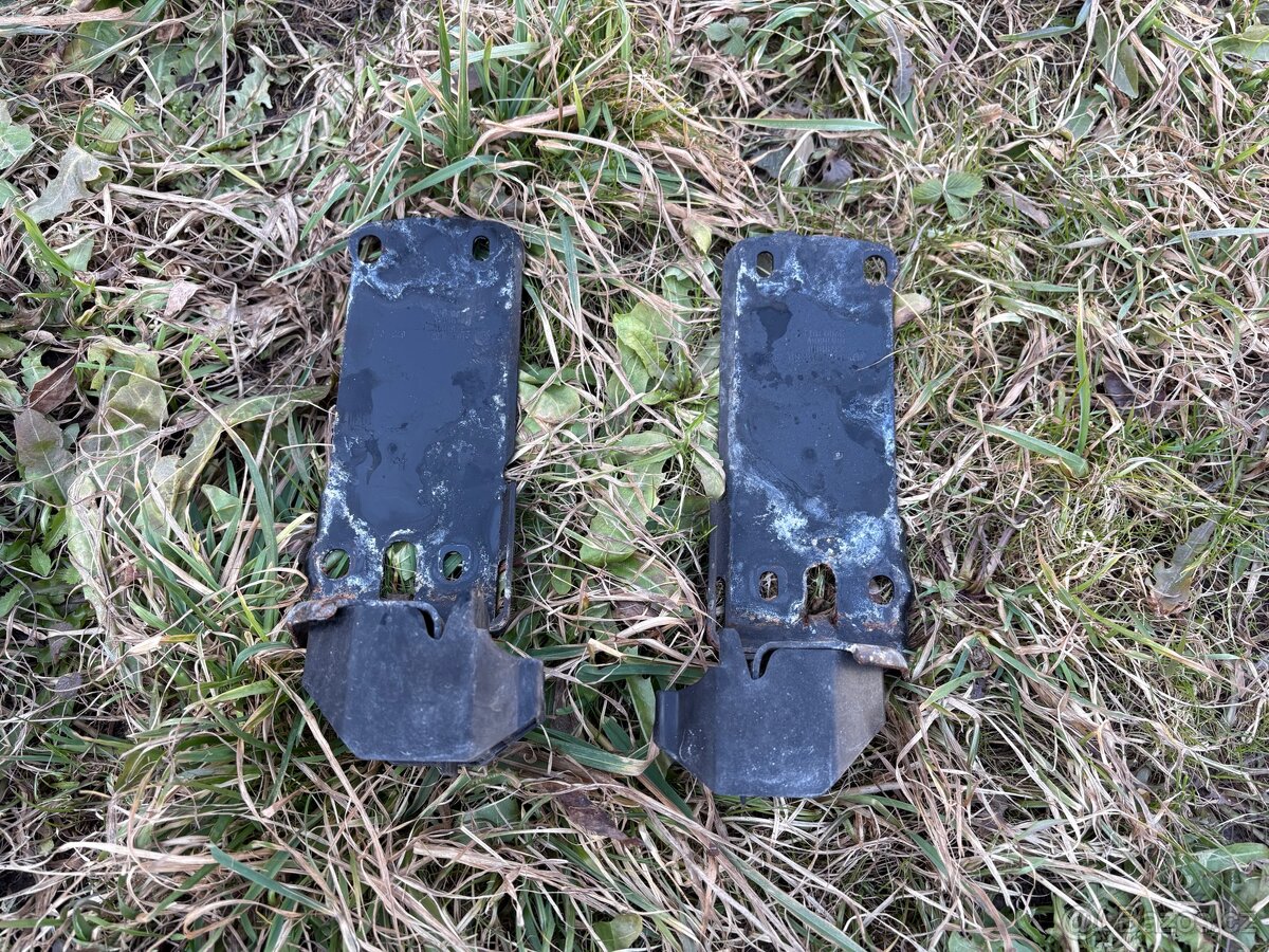 Držáky chladiče BMW