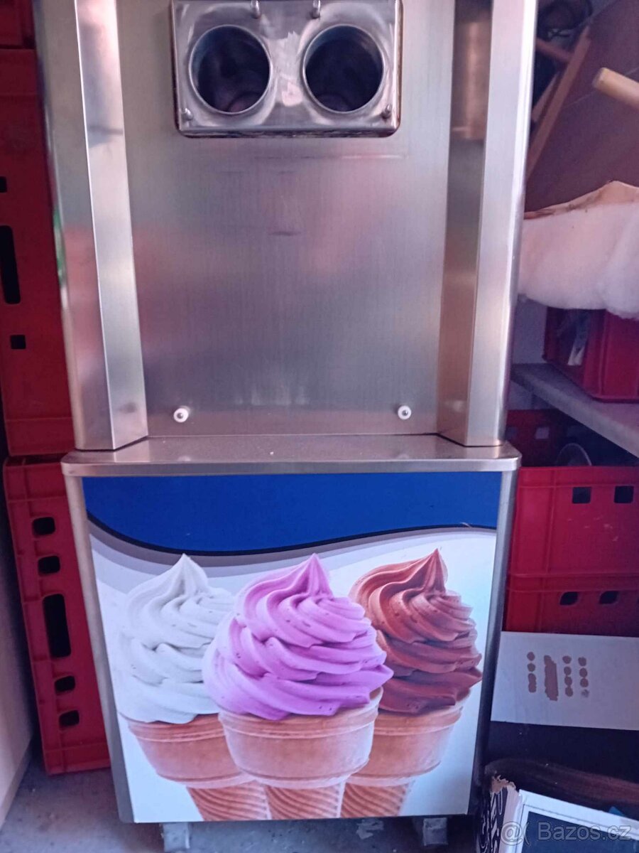 Zmrzlinový stroj