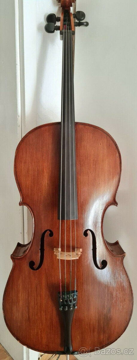 100 let starý výrobce 44 violoncellových houslí. TEO SCHUBER