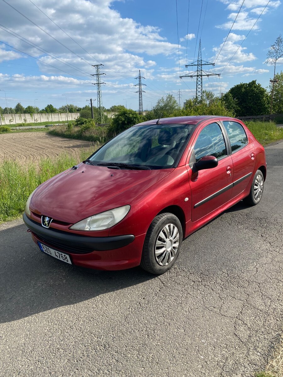 Peugeot 206 1,4 benzin 44kw