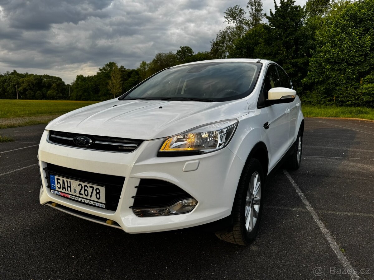 Ford Kuga 2.0 TDCi 4x4 – 2015, garážovaná, pravidelný servis