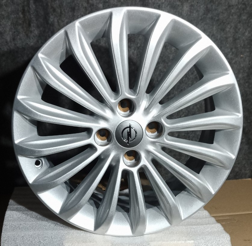Nové alu disky Opel Corsa E 4x100 R16