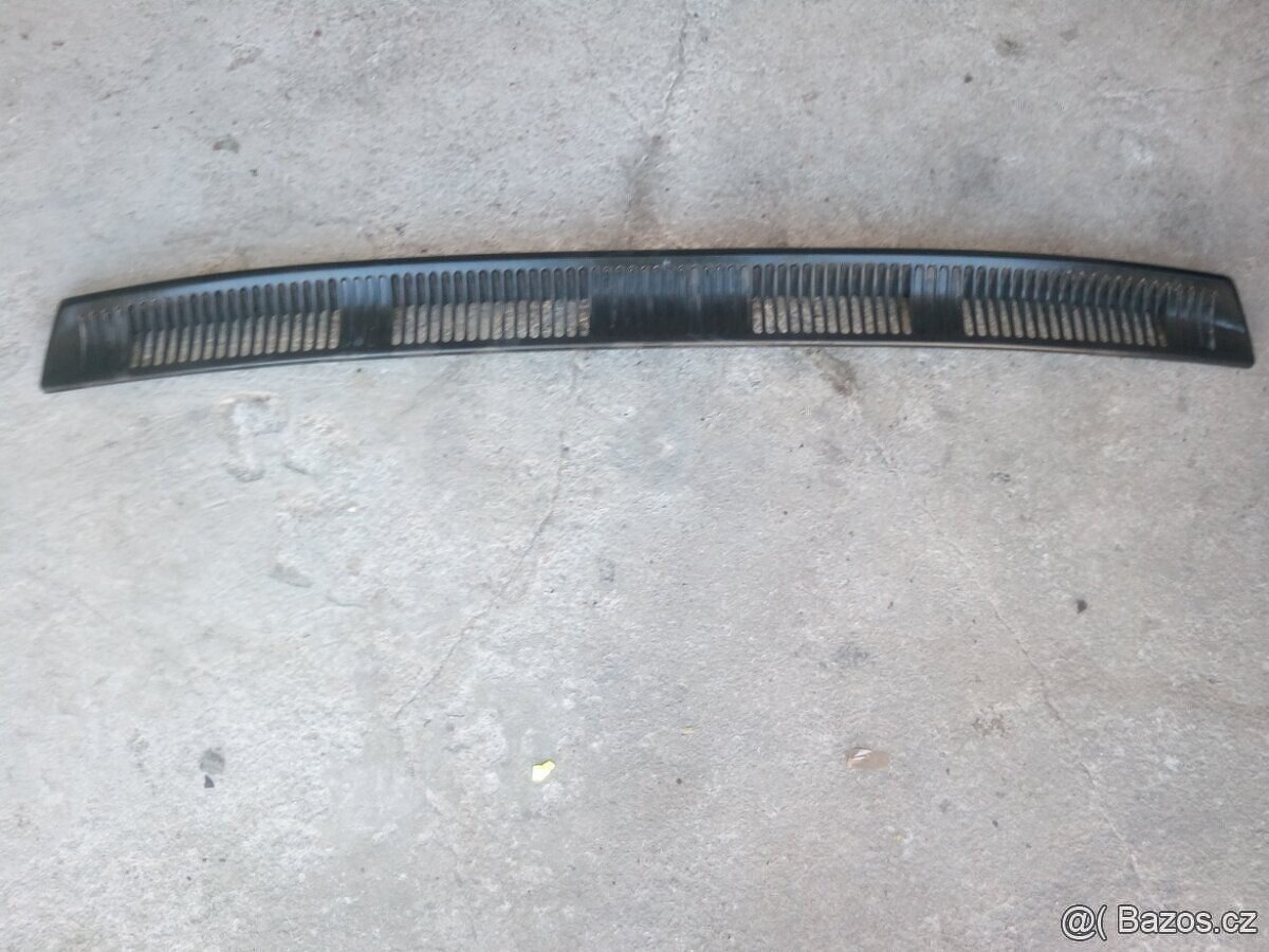 Škoda 105, 120 M - zadní spoiler