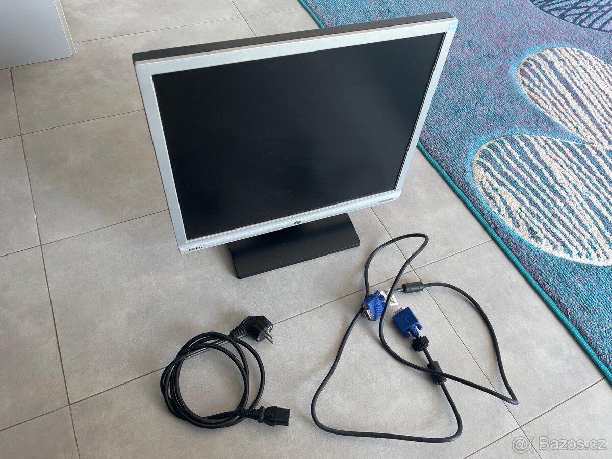 15” monitor, plně funkční, pošlu