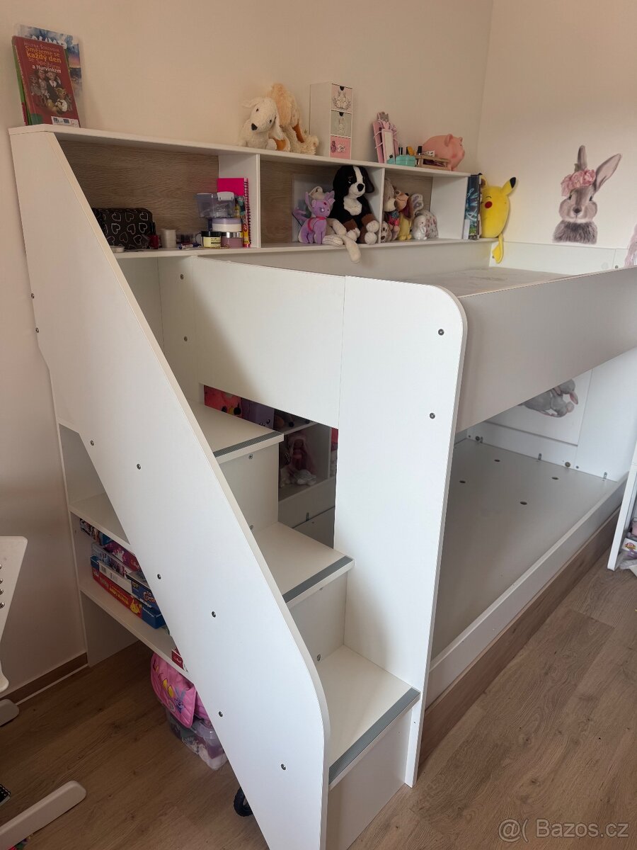 Dvoupatrová postel pro 3 se schody Bibob