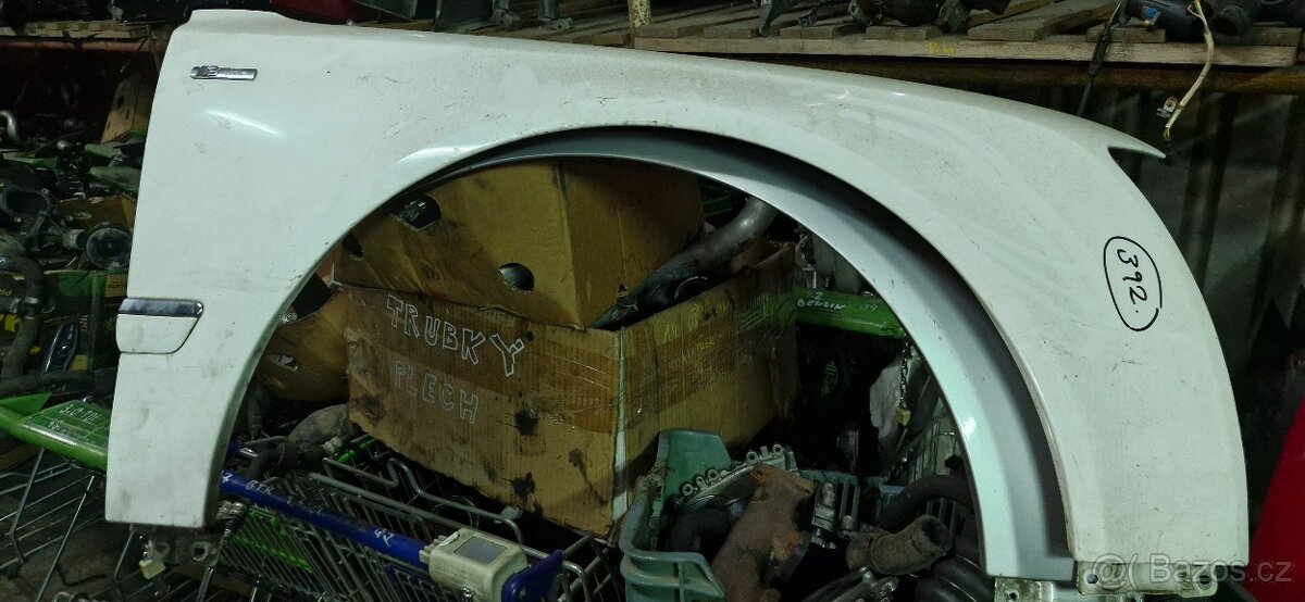Pravy predni blatnik audi A8 4E D3