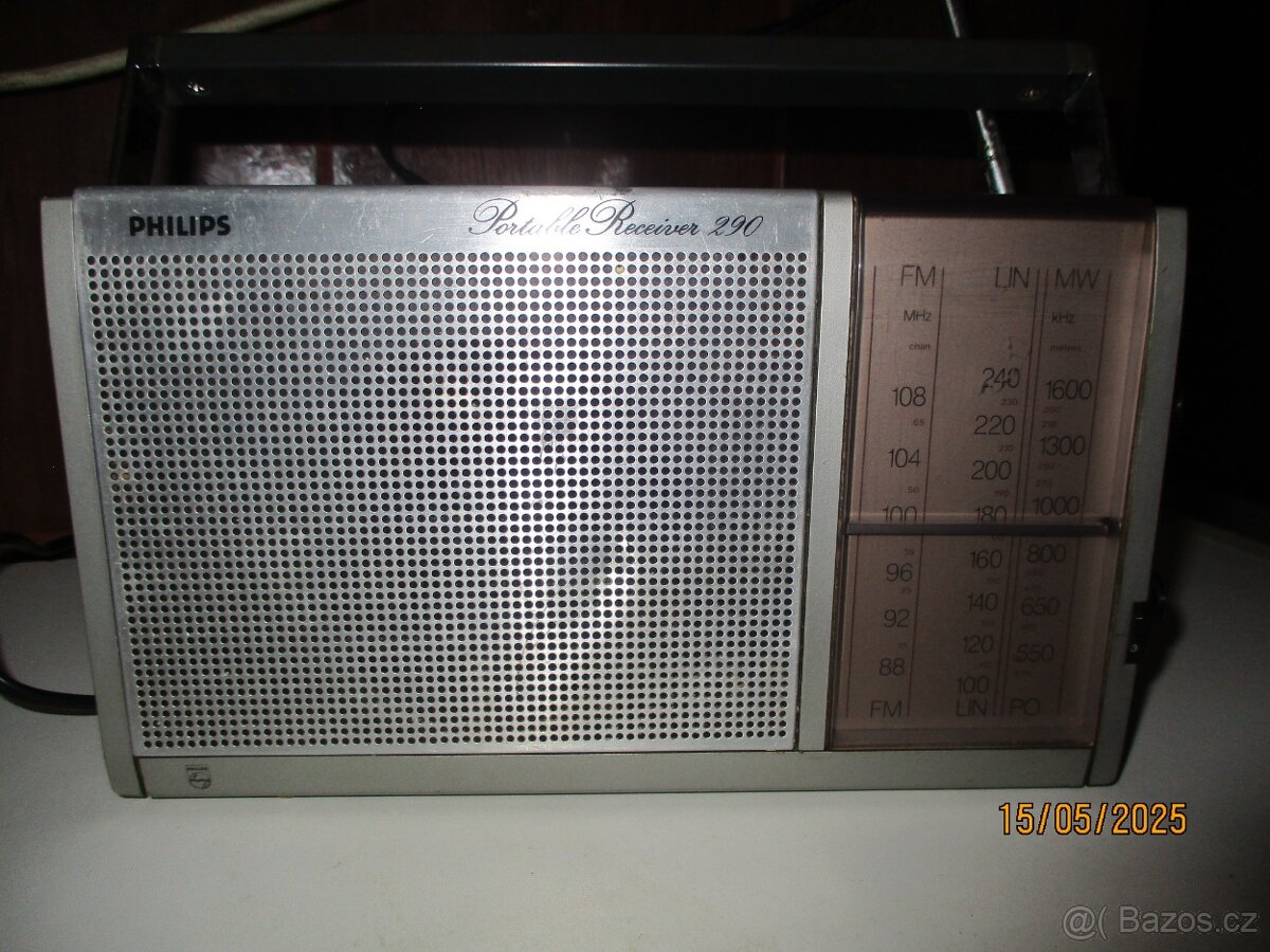 Staré tranzistorové rádio PHILIPS pro sběratele