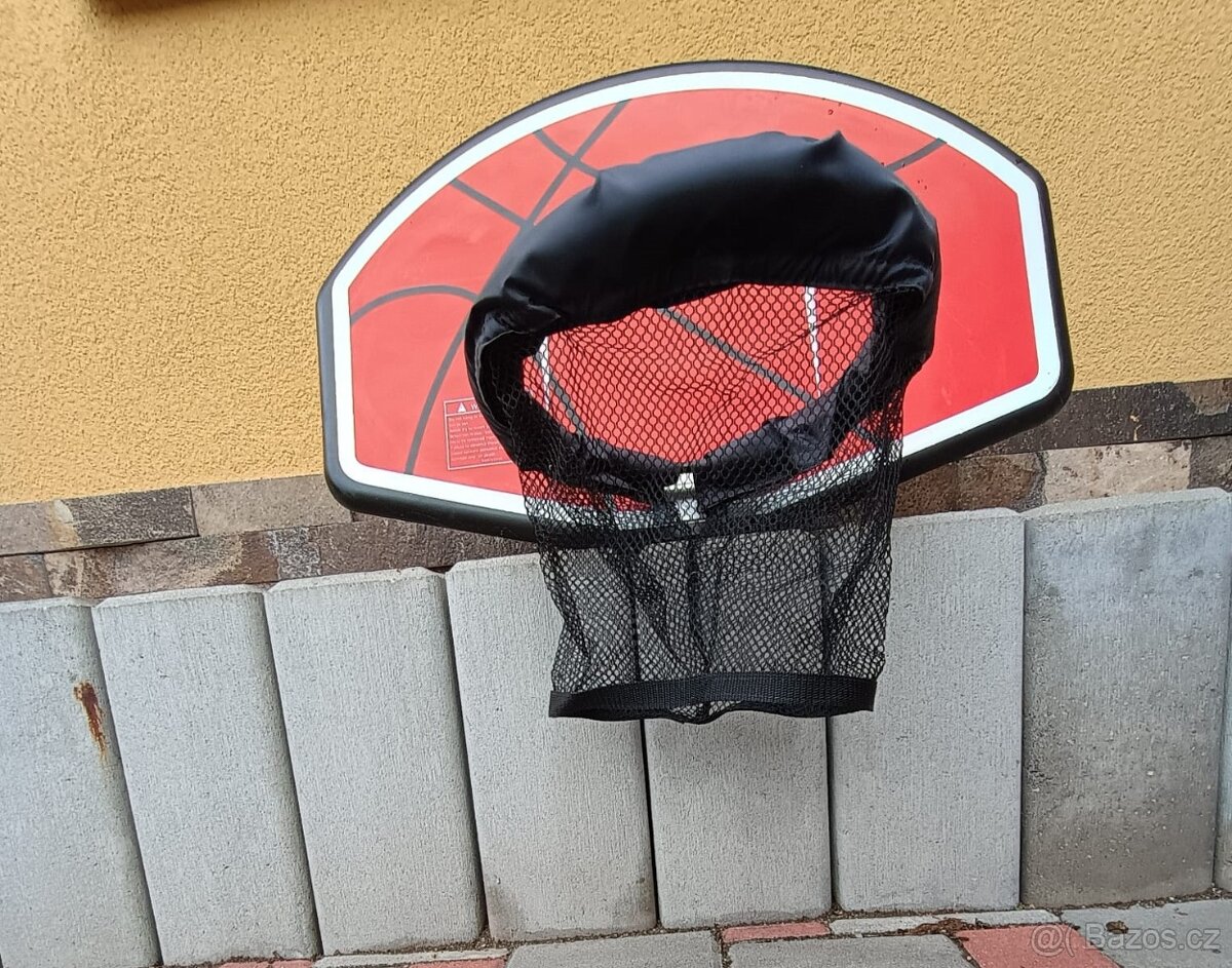 Domácí basketbalový koš