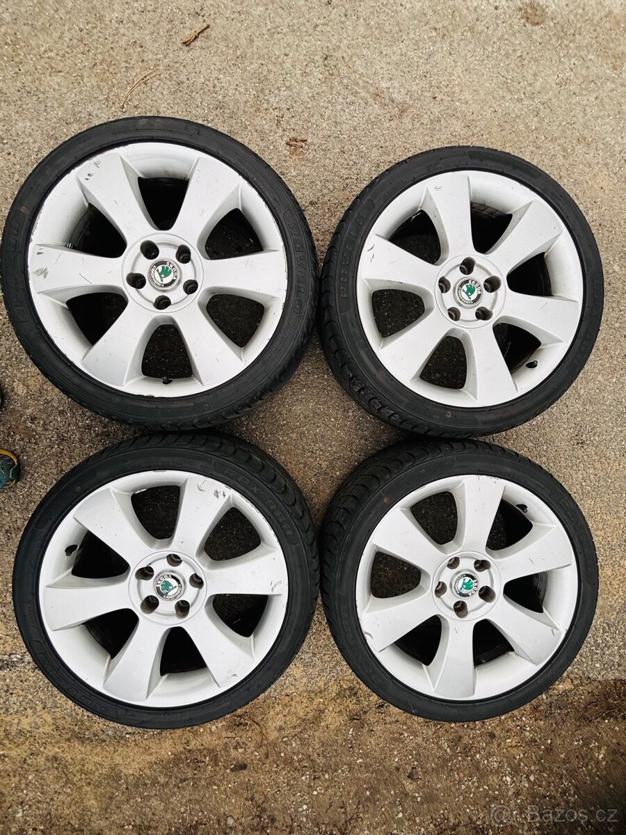 Originál alu Škoda Superb 2, zánovní 225/40 R18