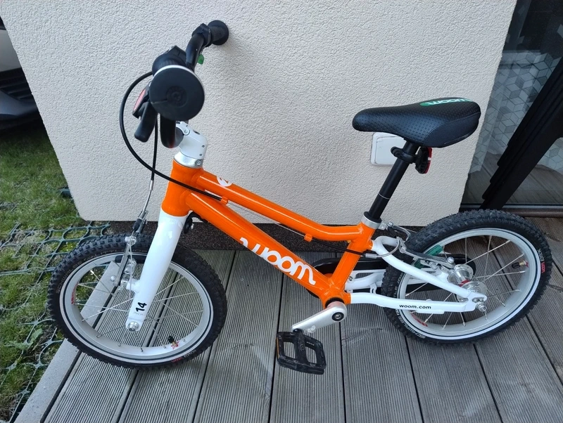 Woom 2 oranžové barvy