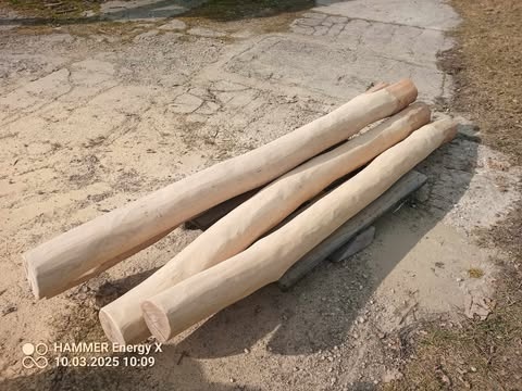 Akát prkna,kůly.Dub,buk, bříza fošny