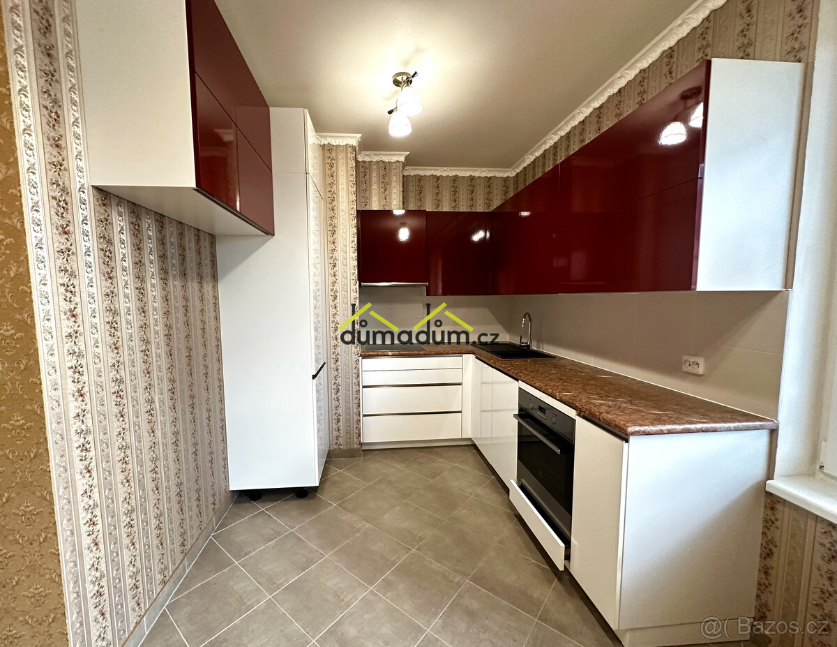 Prodej moderního bytu 3+kk, 59,7 m², s garáží a sklepem, Pra