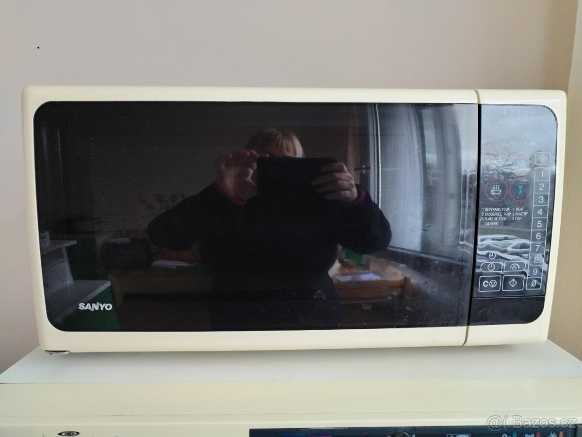Mikrovlnná trouba Sanyo